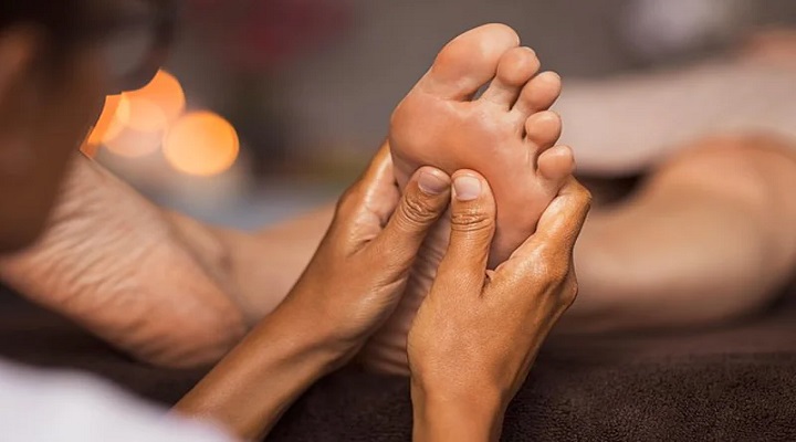 Reflexology massage services in Dubai 
